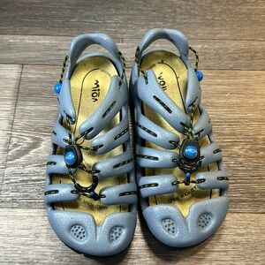 Mion footwear shoes sandals woman’s size 6 (d7)